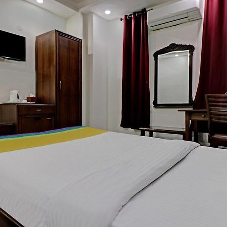 Itsy Hotels Hamlets Stay Noida Exterior photo