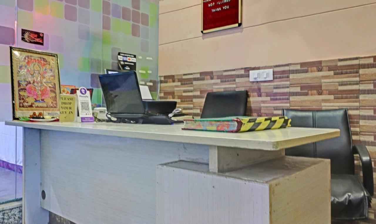 Itsy Hotels Hamlets Stay Noida Exterior photo