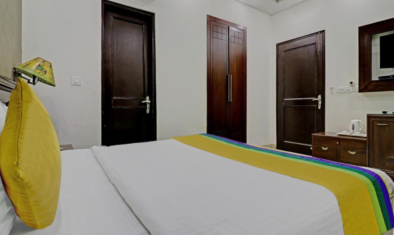 Itsy Hotels Hamlets Stay Noida Exterior photo