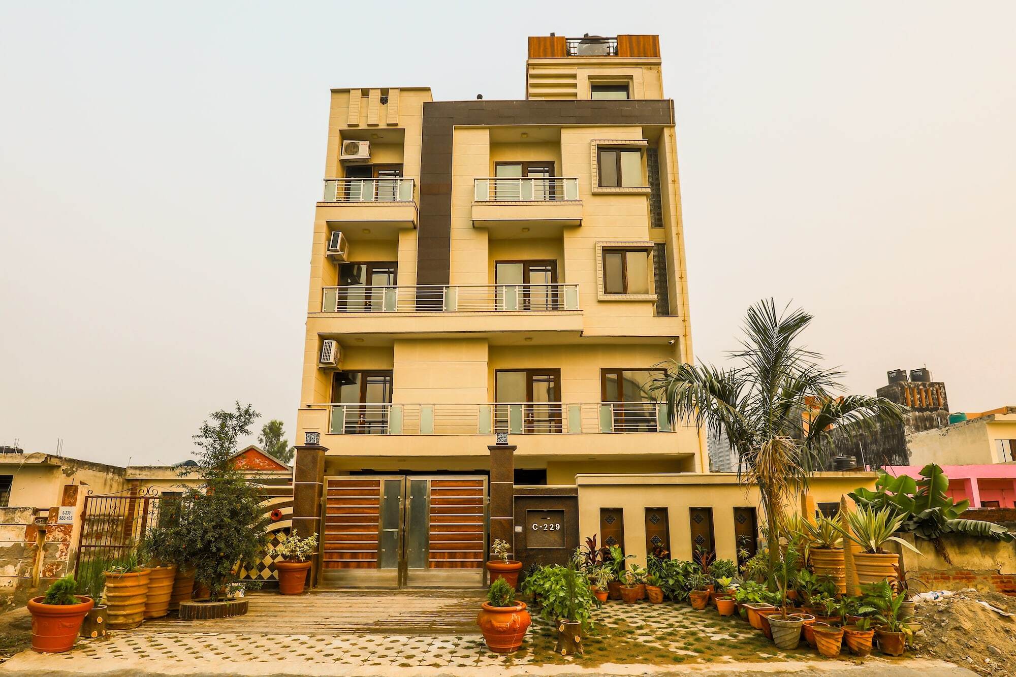 Itsy Hotels Hamlets Stay Noida Exterior photo